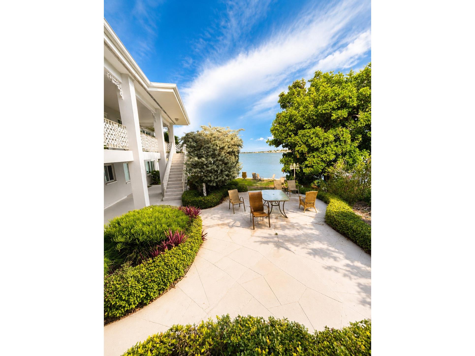 295 110th Avenue #1 Saint Petersburg FL 33706 TB8529672 image1
