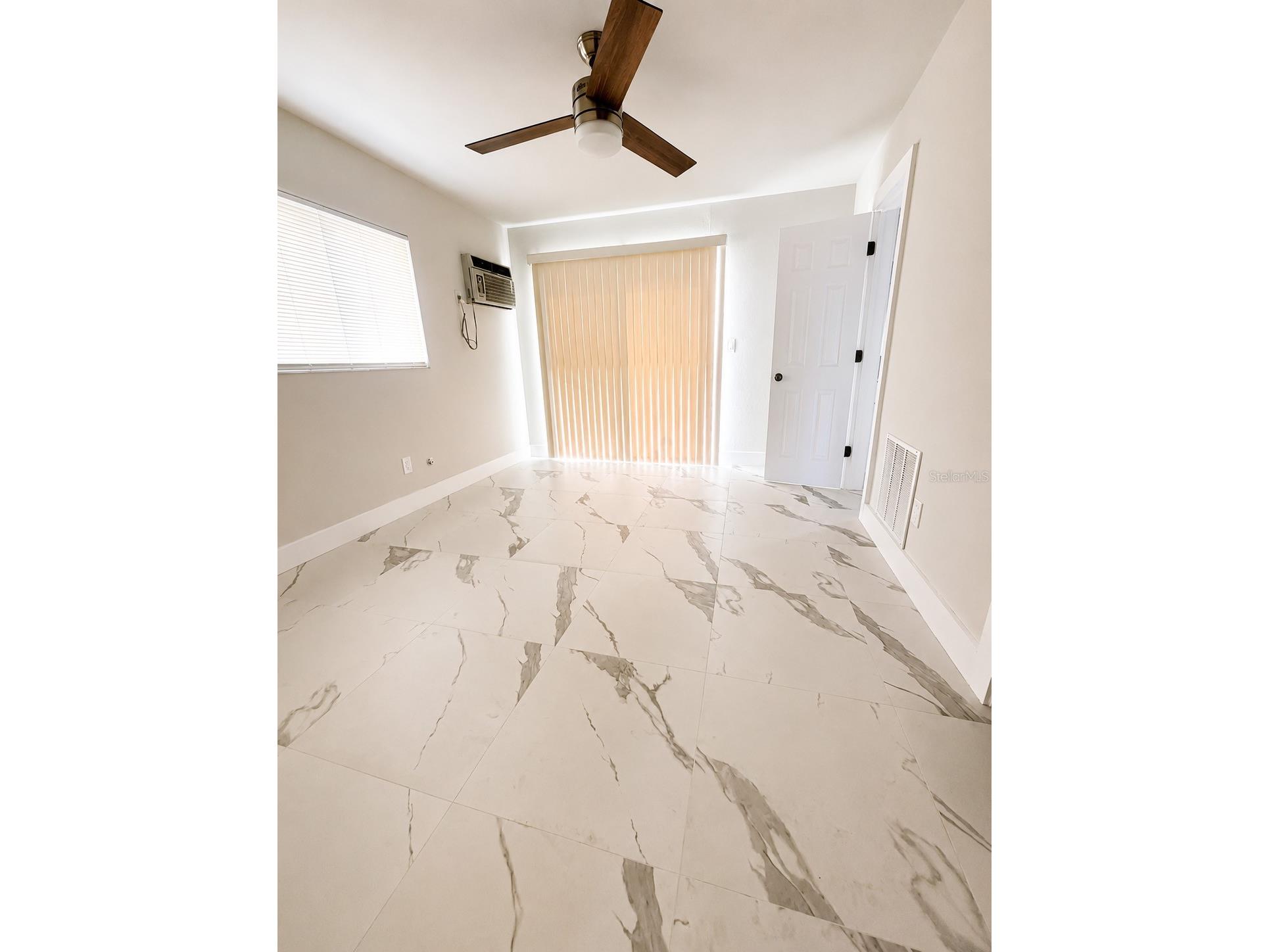295 110th Avenue #1 Saint Petersburg FL 33706 TB8529672 image7