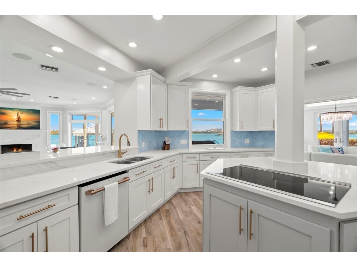 295 Bayside Drive Clearwater Beach FL 33767 - CLEARWATER BAY TB8420379 image20