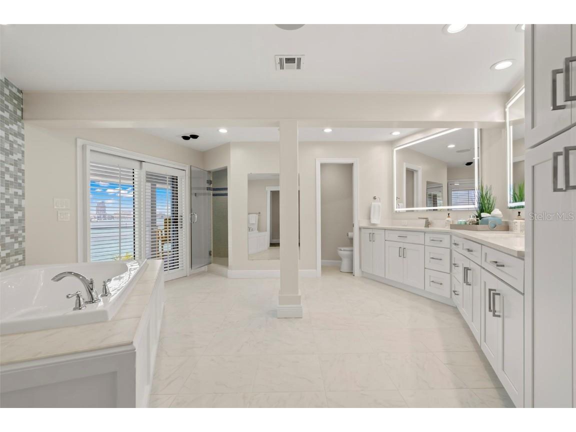 295 Bayside Drive Clearwater Beach FL 33767 - CLEARWATER BAY TB8420379 image32