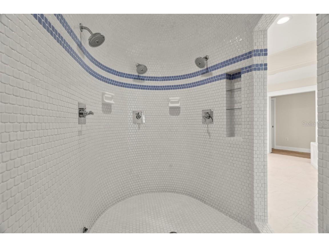 295 Bayside Drive Clearwater Beach FL 33767 - CLEARWATER BAY TB8420379 image35