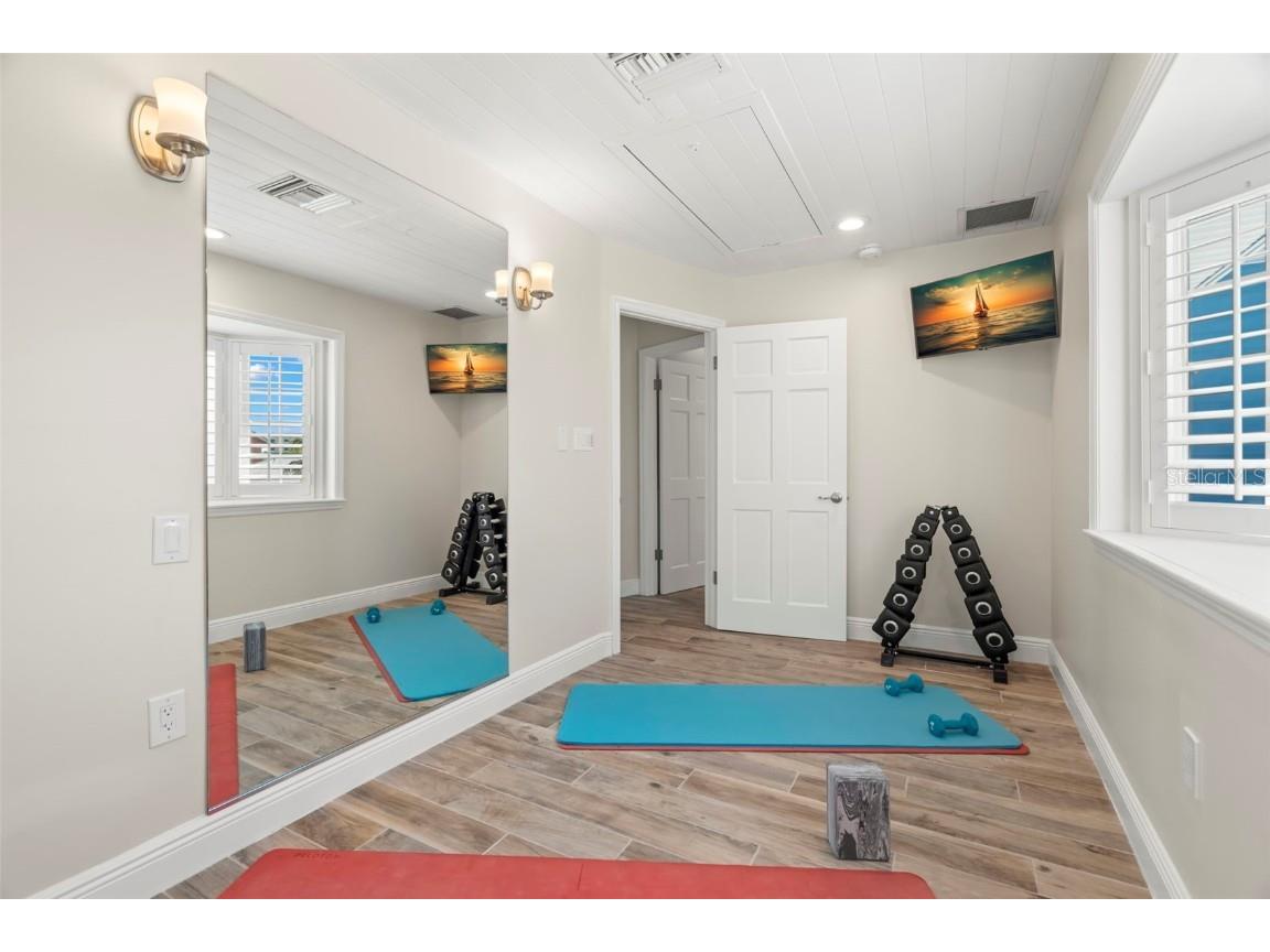 295 Bayside Drive Clearwater Beach FL 33767 - CLEARWATER BAY TB8420379 image50