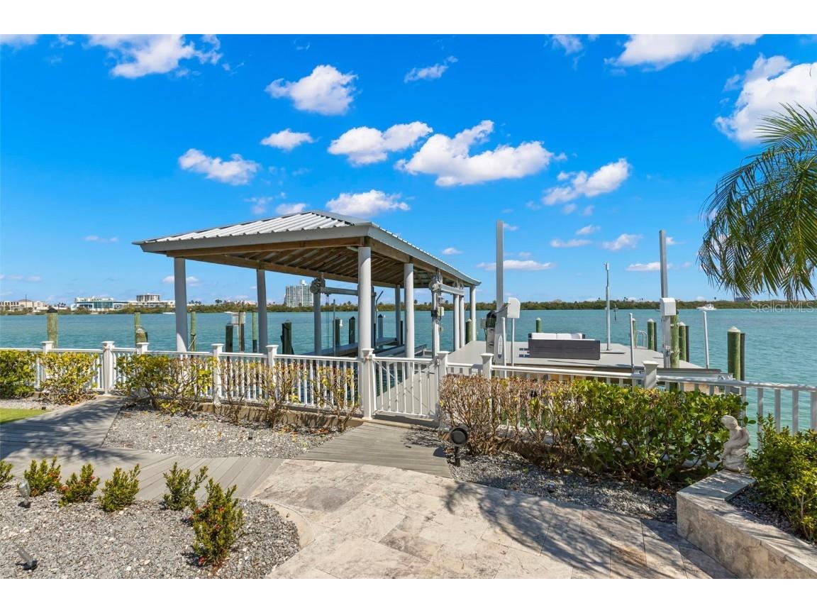 295 Bayside Drive Clearwater Beach FL 33767 - CLEARWATER BAY TB8420379 image76