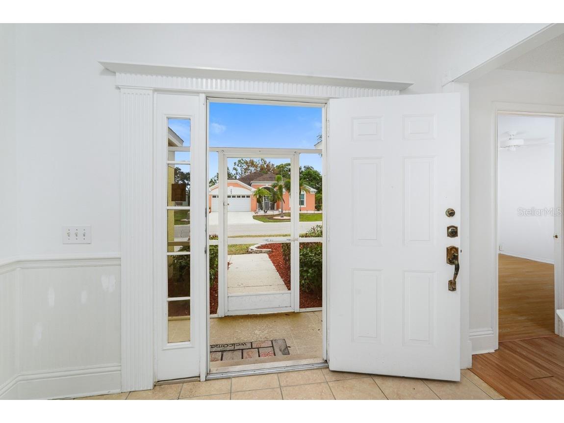 295 Fareham Drive Venice FL 34293 A4673348 image6