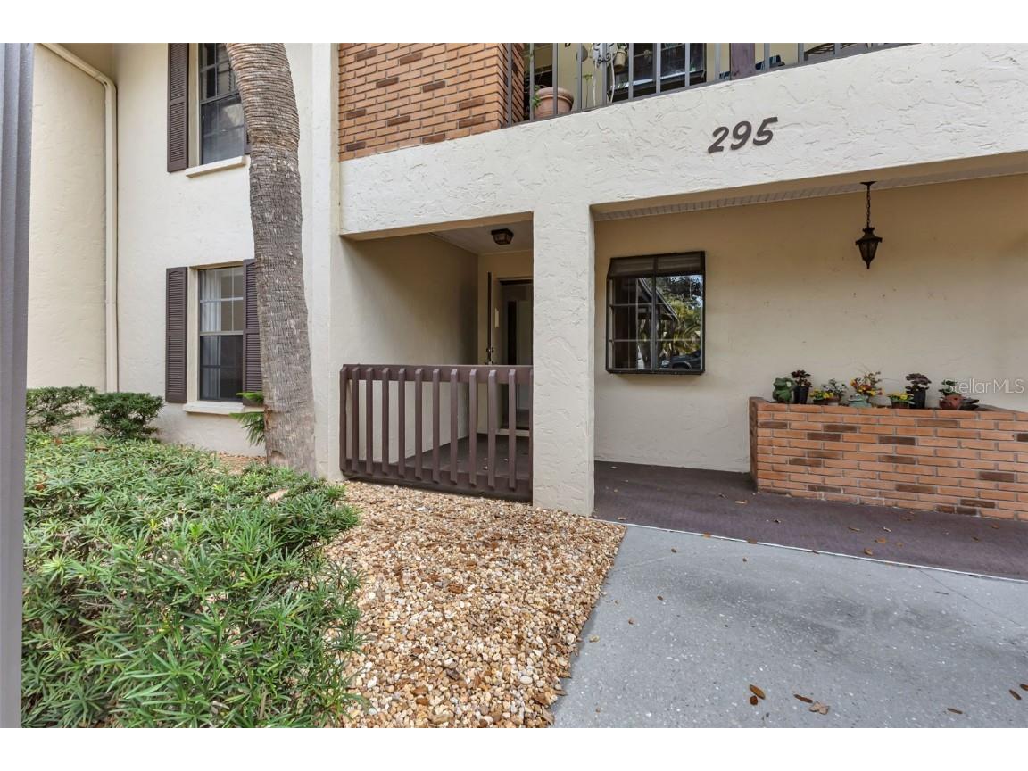 295 Mission Trail W #C Venice FL 34285 C7486537 image1