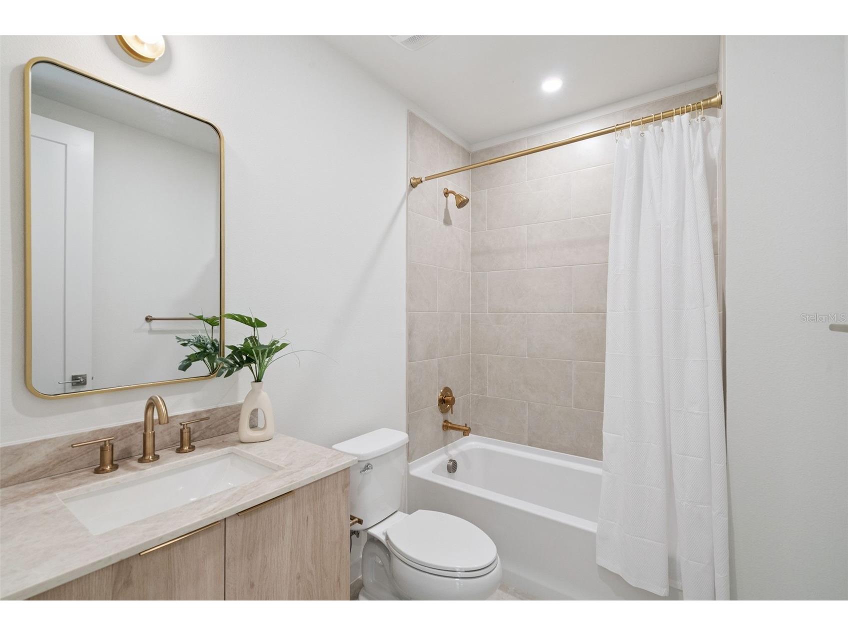 295 Skyfield Court Lady Lake FL 32159 G5108802 image3
