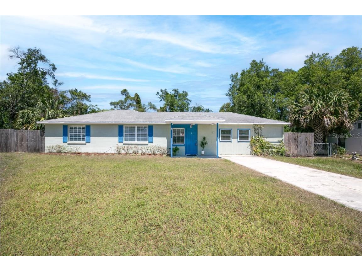 295 W Charlotte Avenue Eustis FL 32726 O6286982 image1