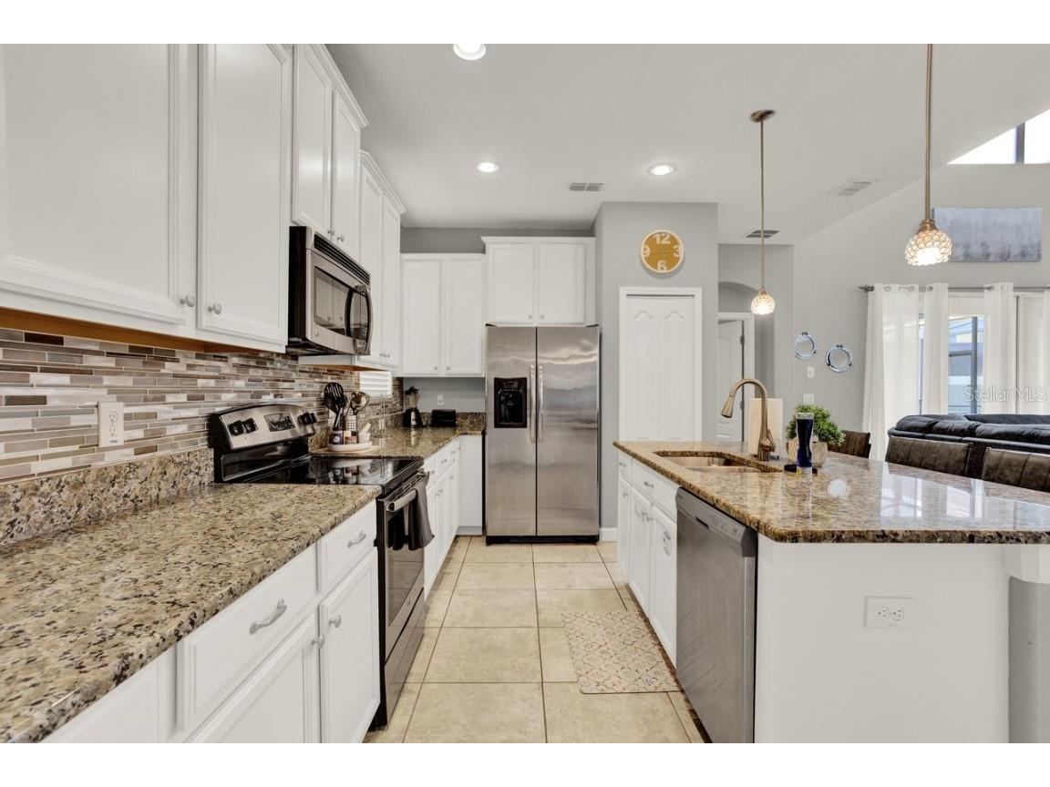 2950 Beach Palm Avenue Kissimmee FL 34747 O6343389 image5