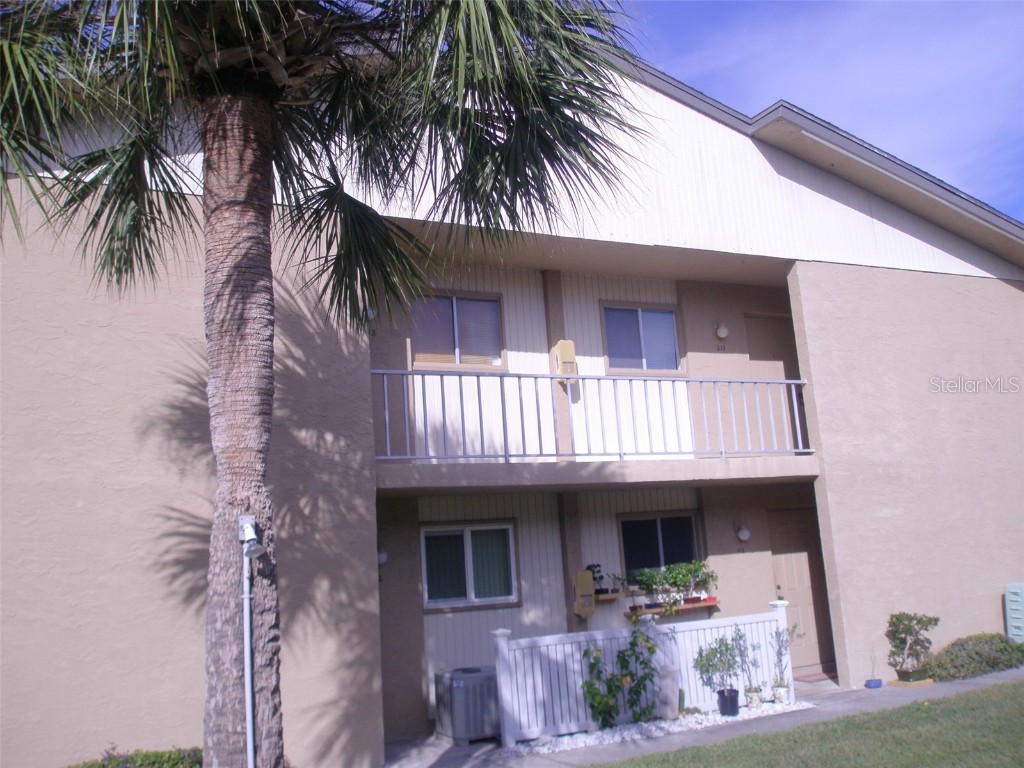 2950 Clark Road #213 Sarasota FL 34231 A4569324 image1