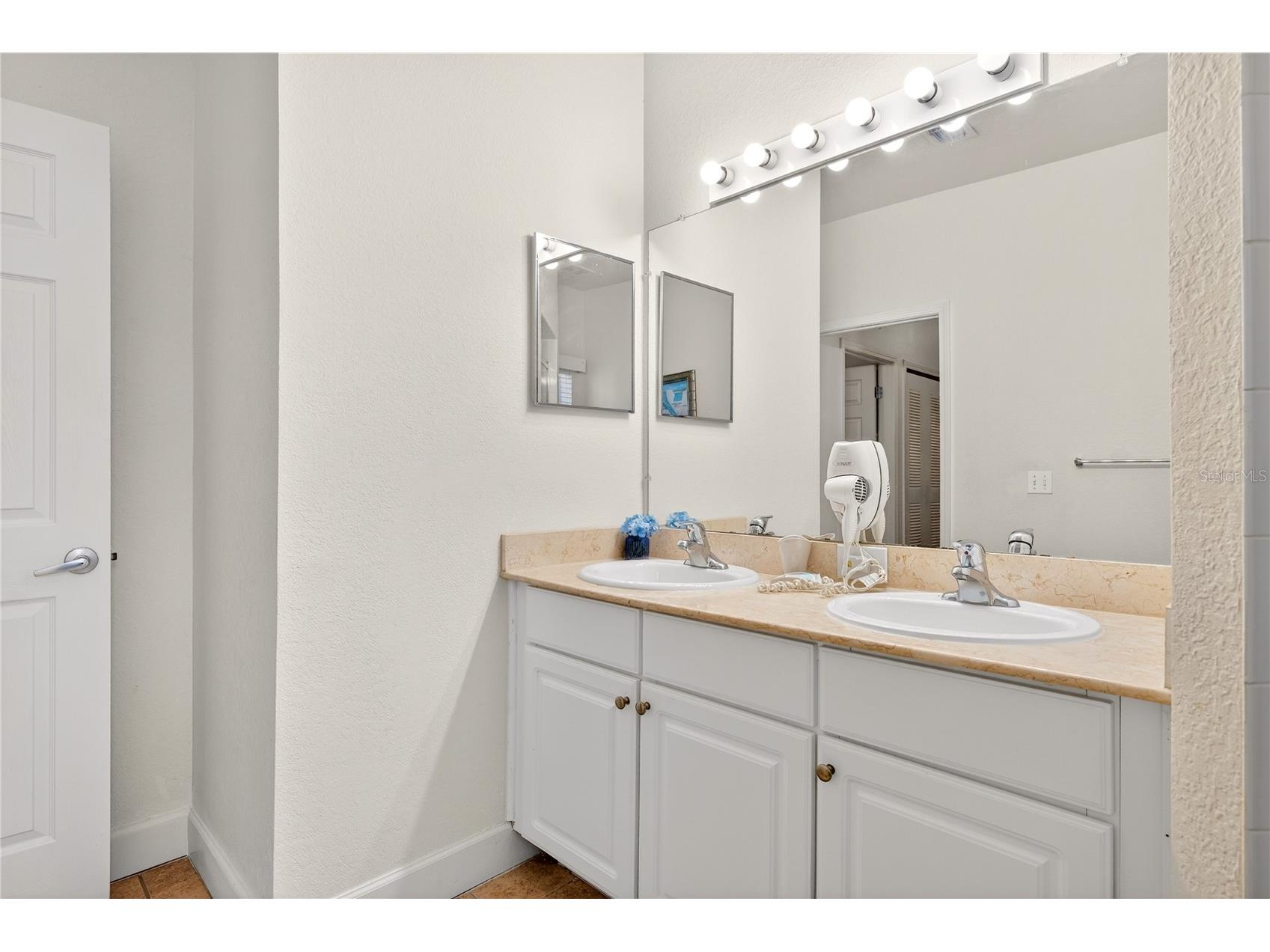 2950 Lucayan Harbour Cir #105 Kissimmee FL 34746 O6379583 image40