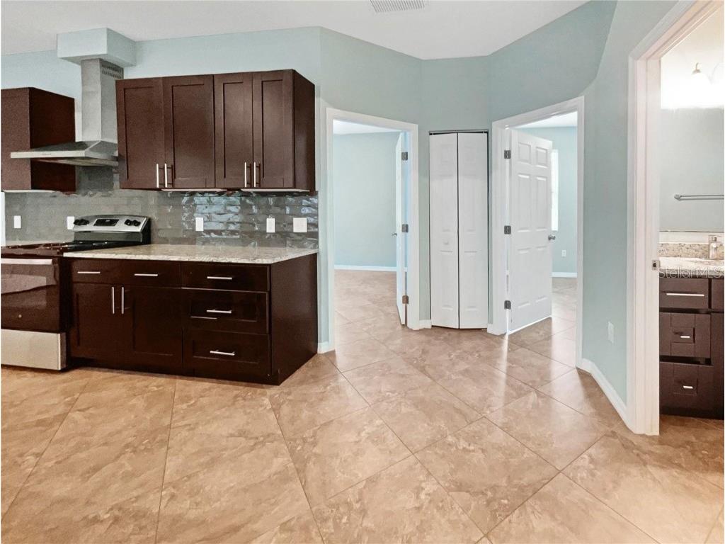 2950 N North Oriente Avenue Avenue N #N/A Sarasota FL 34235 TB8395844 image16