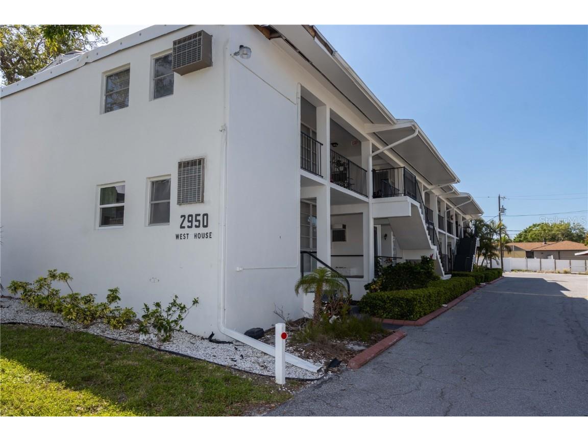 2950 West Bay Drive #B5 Belleair Bluffs FL 33770 TB8404432 image1
