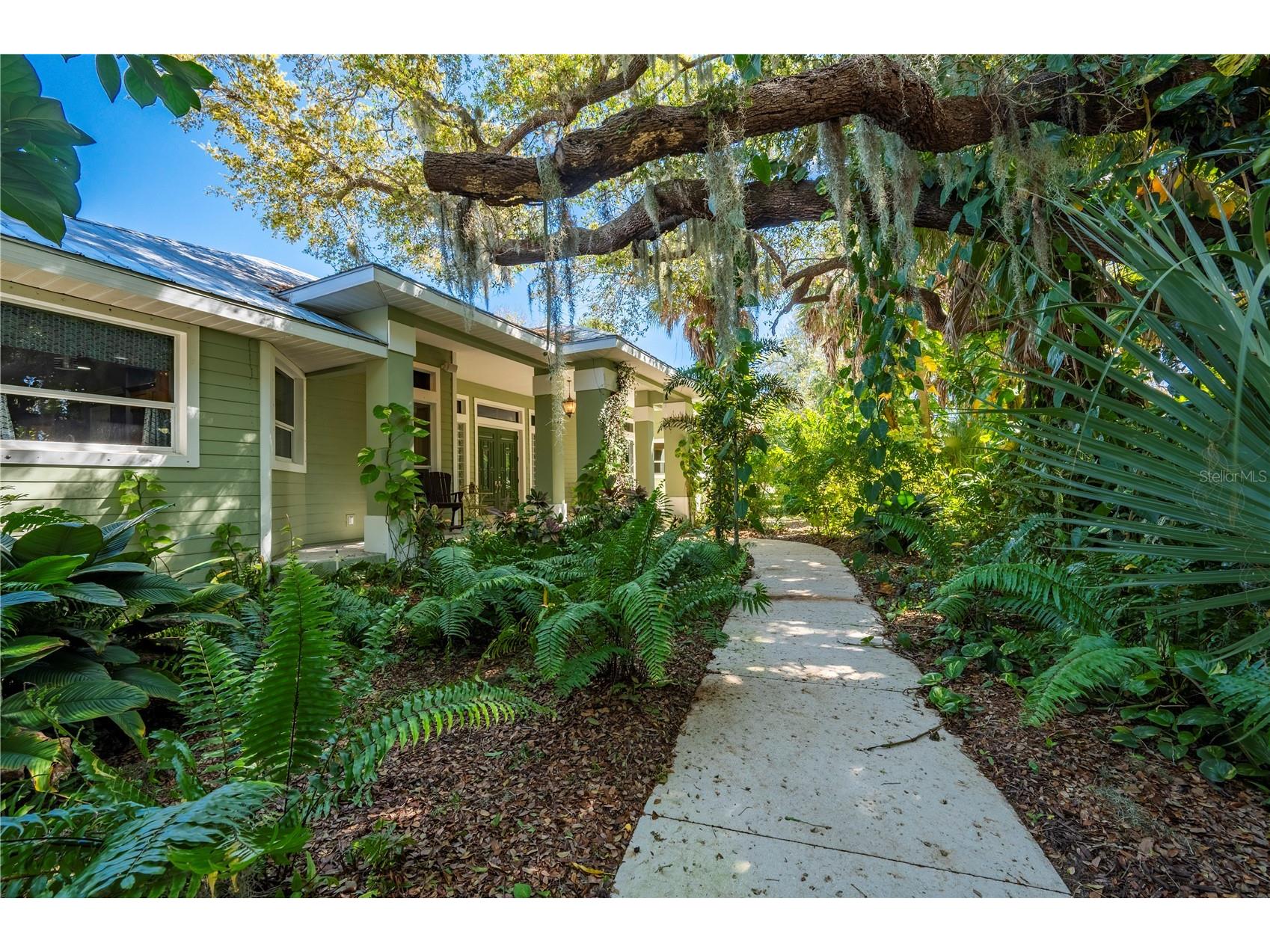 29505 Jones Loop Road Punta Gorda FL 33950 - ALLIGATOR CREEK C7522472 image2