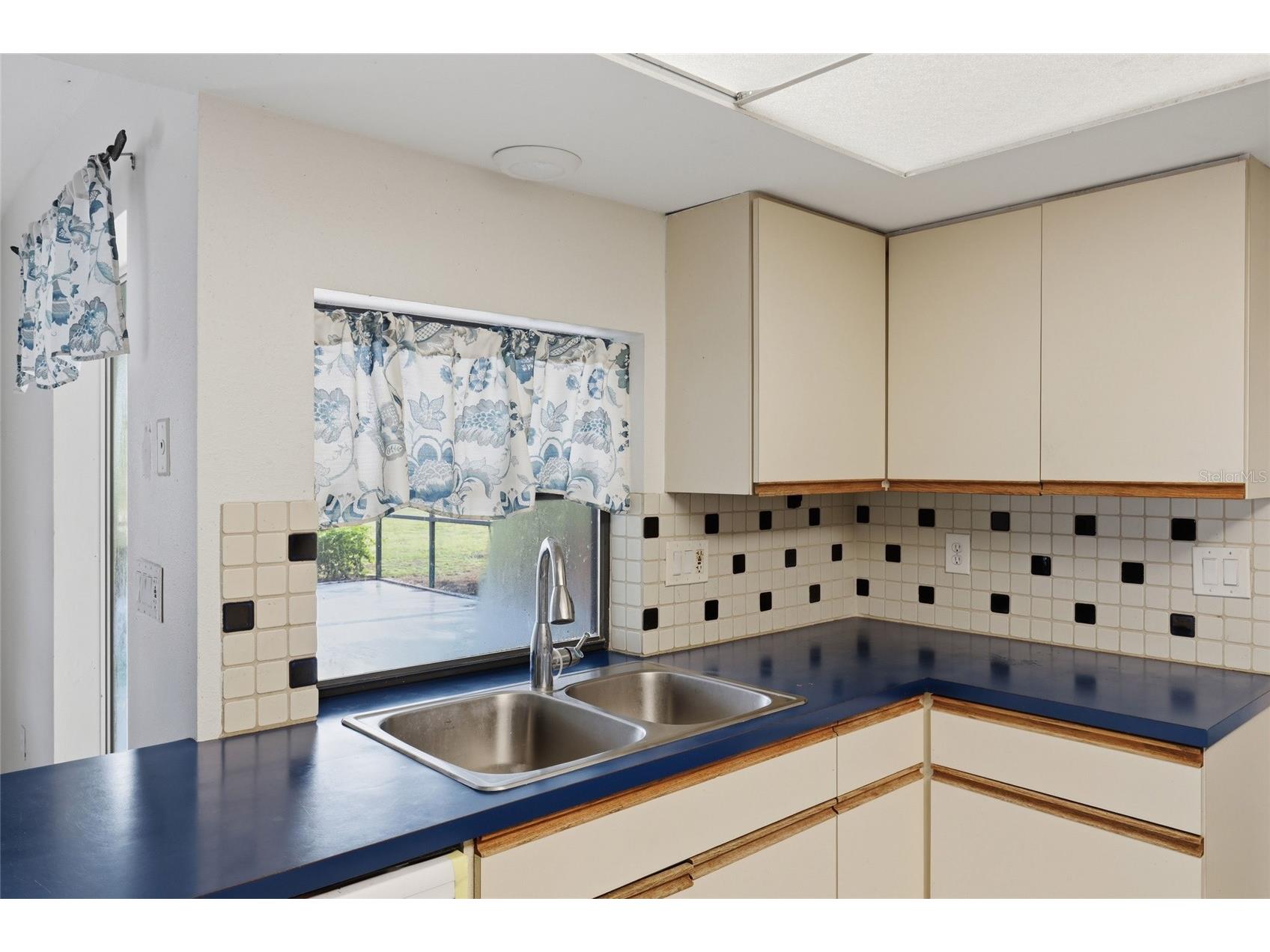 2951 Gocio Road Extension Sarasota FL 34235 A4698704 image14