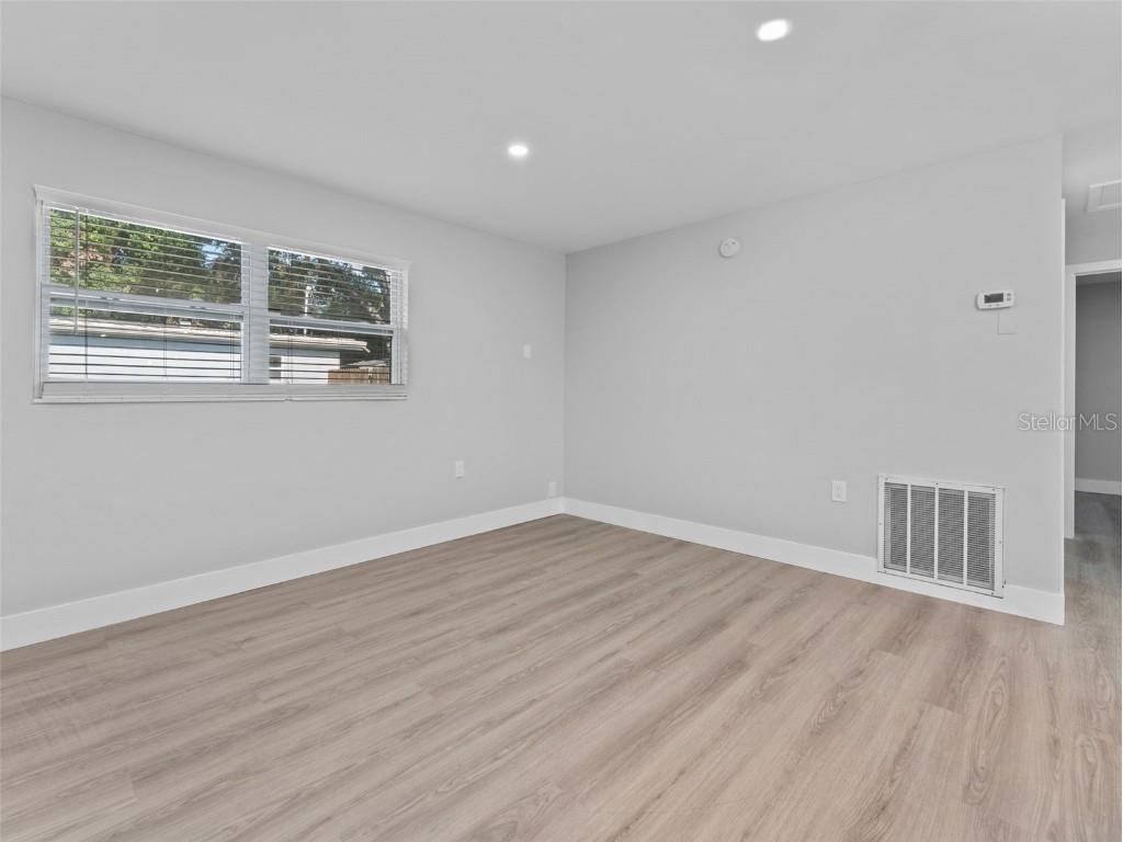 2952 Webley Drive Largo FL 33771 TB8419413 image25