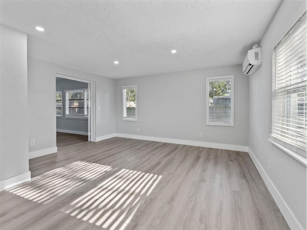 2952 Webley Drive Largo FL 33771 TB8419413 image27