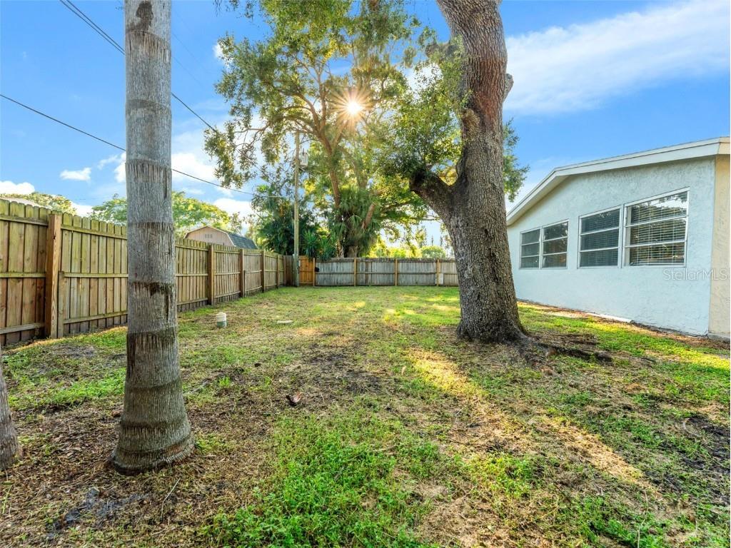 2952 Webley Drive Largo FL 33771 TB8419413 image35