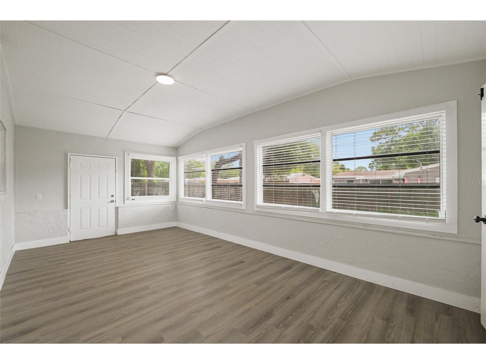 2952 Webley Drive Largo FL 33771 TB8509195 image3