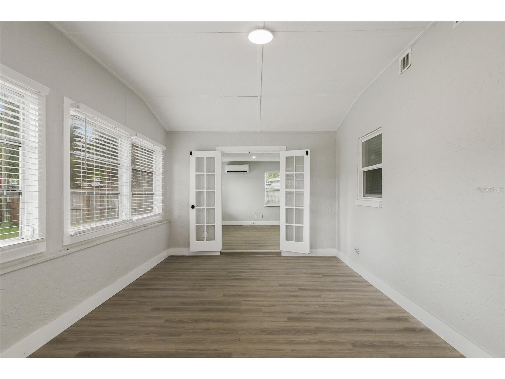 2952 Webley Drive Largo FL 33771 TB8509195 image31