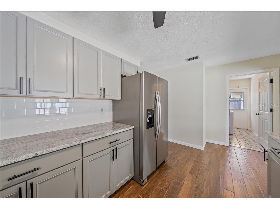 2953 Oak Street Sarasota FL 34237 A4654038 image14