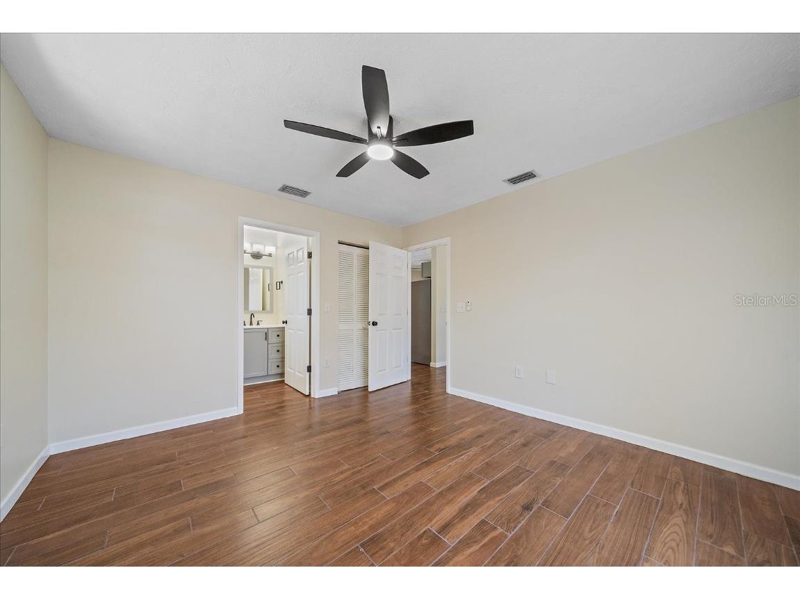 2953 Oak Street Sarasota FL 34237 A4654038 image20