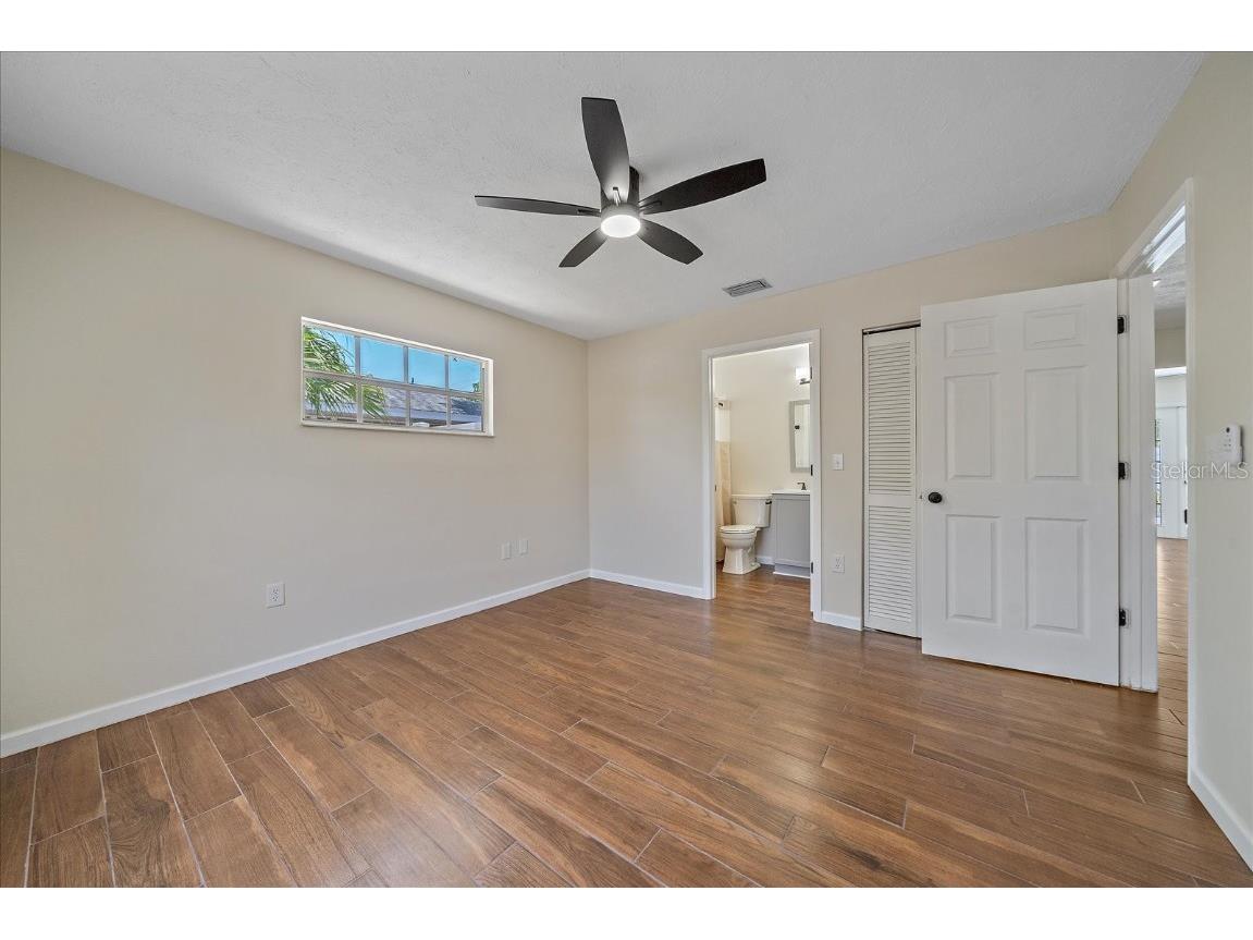 2953 Oak Street Sarasota FL 34237 A4654038 image21