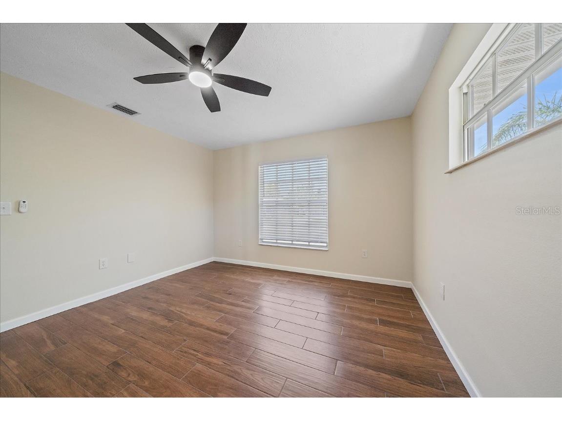 2953 Oak Street Sarasota FL 34237 A4654038 image22