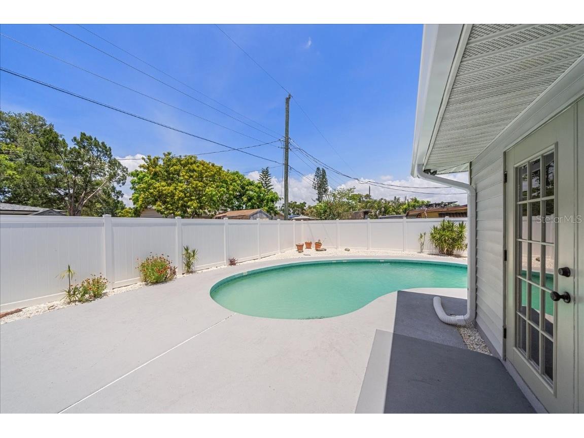 2953 Oak Street Sarasota FL 34237 A4654038 image32