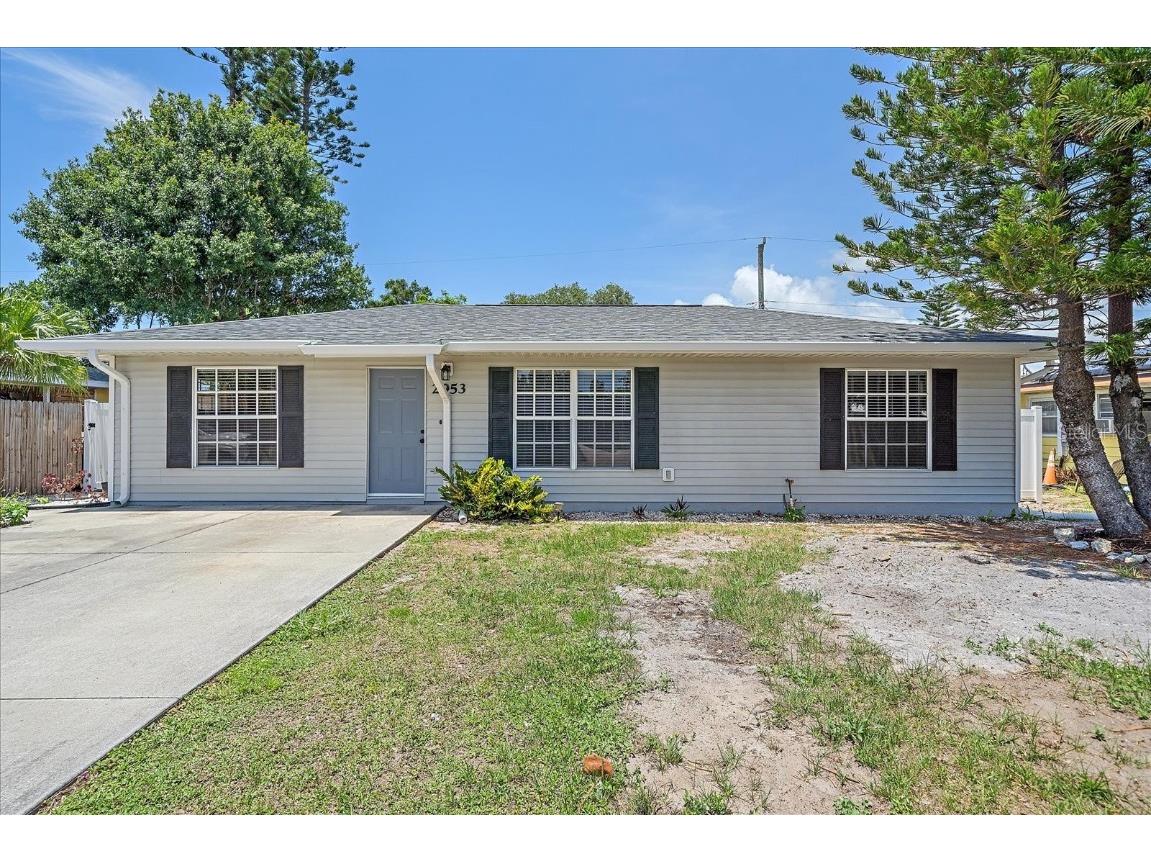 2953 Oak Street Sarasota FL 34237 A4654038 image35