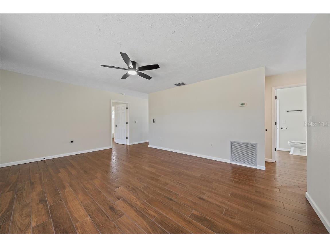 2953 Oak Street Sarasota FL 34237 A4654038 image6