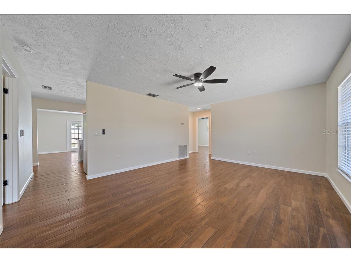 2953 Oak Street Sarasota FL 34237 A4654038 image7