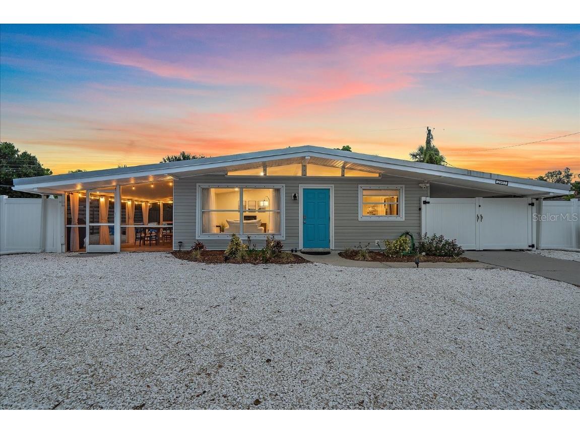 2957 Michigan Street Sarasota FL 34237 A4628194 image1
