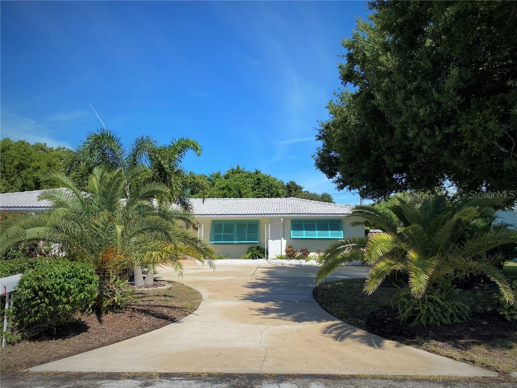 2957 Sunset Boulevard Belleair Bluffs FL 33770 U8138987 image1
