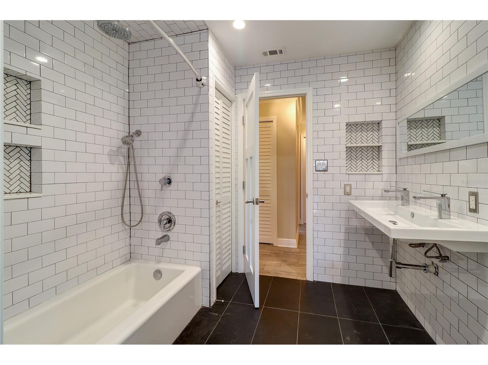 2958 Meadow Wood Drive Clearwater FL 33761 TB8512777 image28