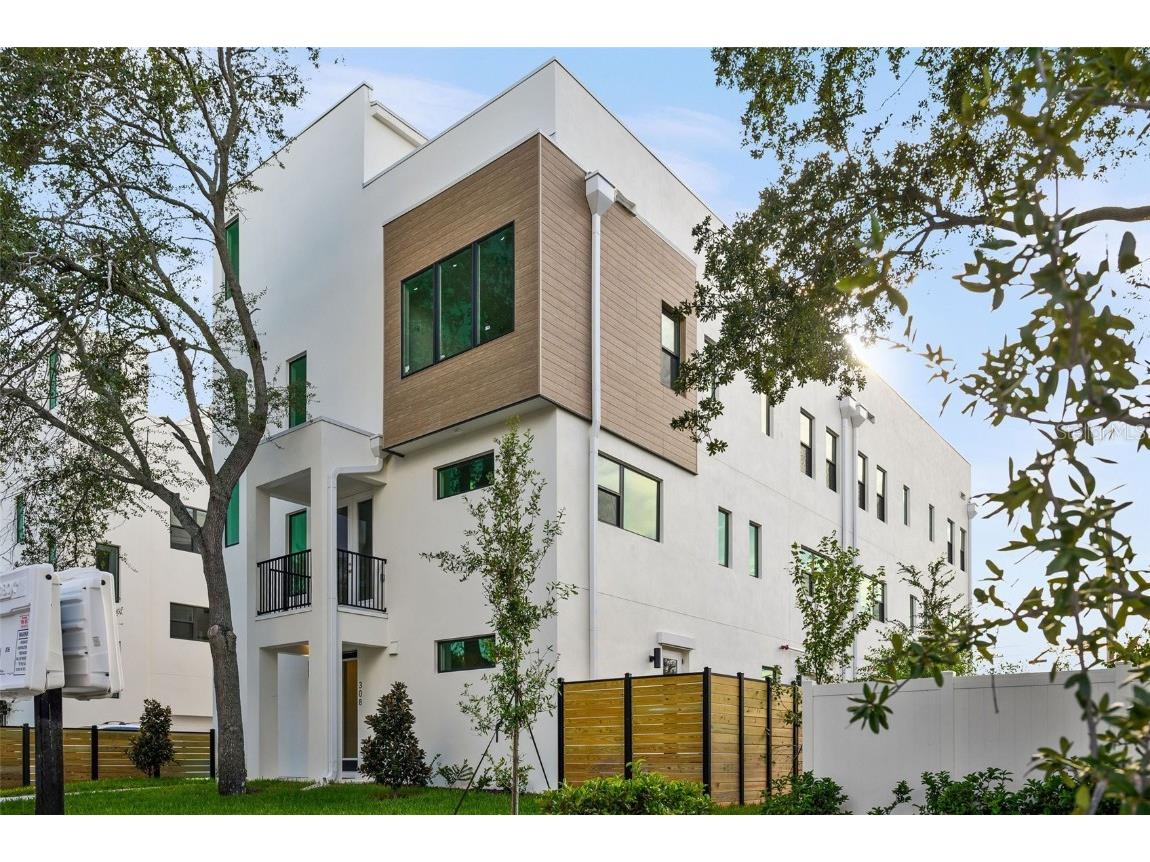 296 15th Street N Saint Petersburg FL 33705 T3448657 image1