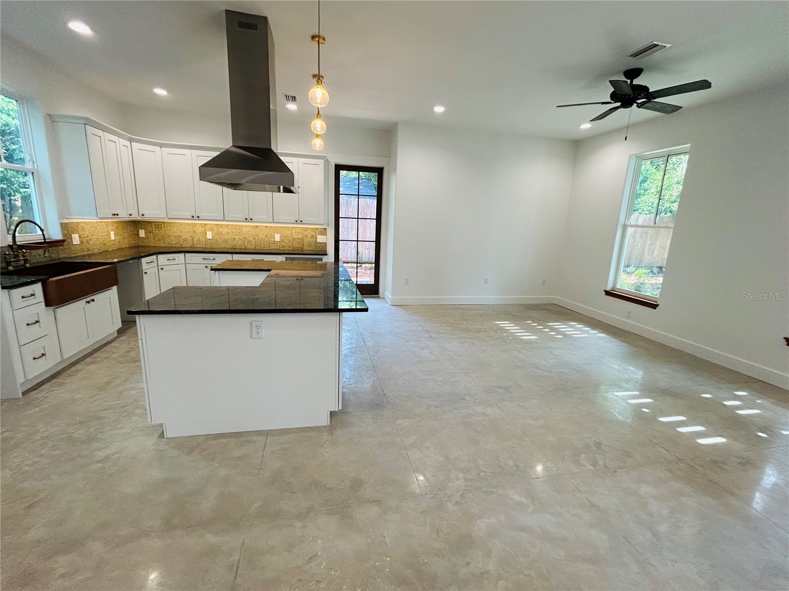 296 NW 12th Avenue Gainesville FL 32601 GC542213 image10