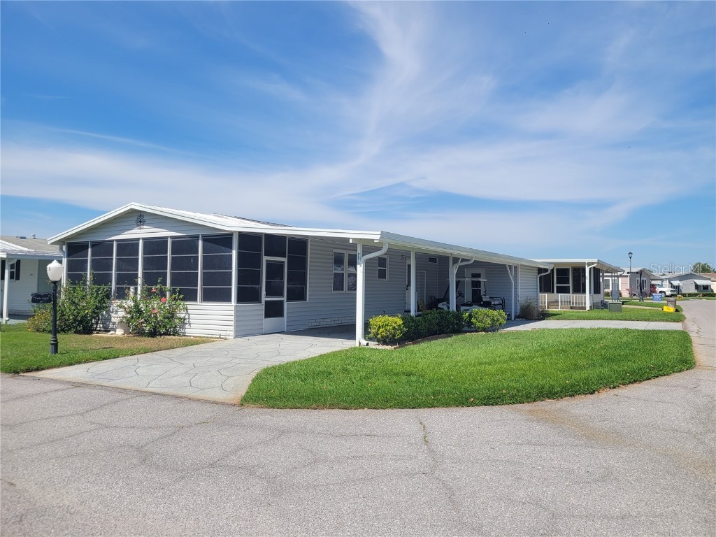 296 Townbridge Drive Haines City FL 33844 - LAKE HENRY P4929840 image1