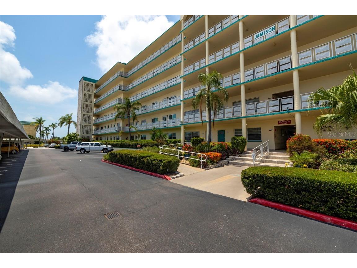 2960 59th Street S #105 Gulfport FL 33707 - BOCA CIEGA BAY U8203988 image1