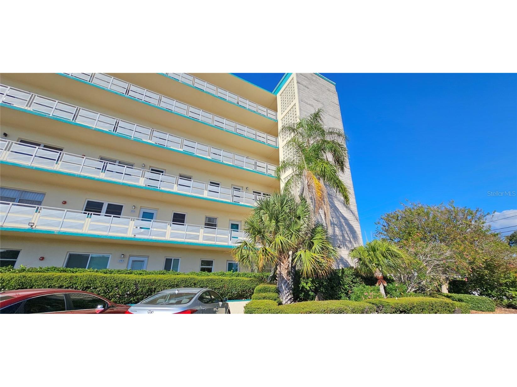 2960 59th Street S #202 Gulfport FL 33707 - BOCA CIEGA BAY TB8443752 image1