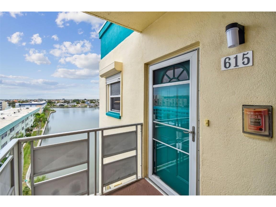 2960 59th Street S #615 Gulfport FL 33707 - BOCA CIEGA BAY U8222597 image1