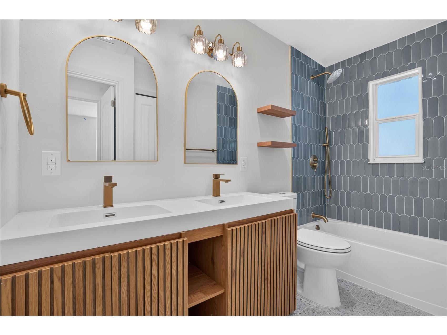 2960 Emerson Avenue S Saint Petersburg FL 33712 TB8528646 image10