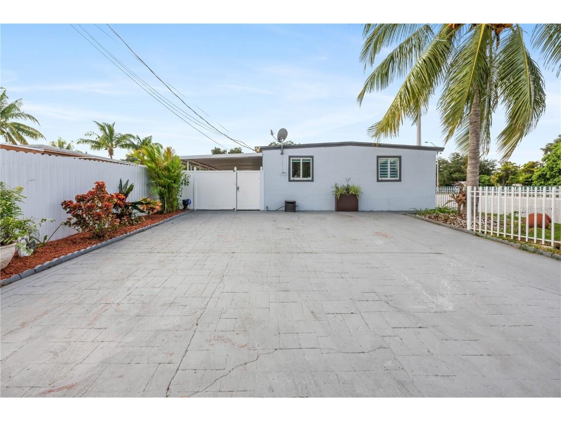 2960 NW 103rd Street Miami FL 33147 O6157156 image1