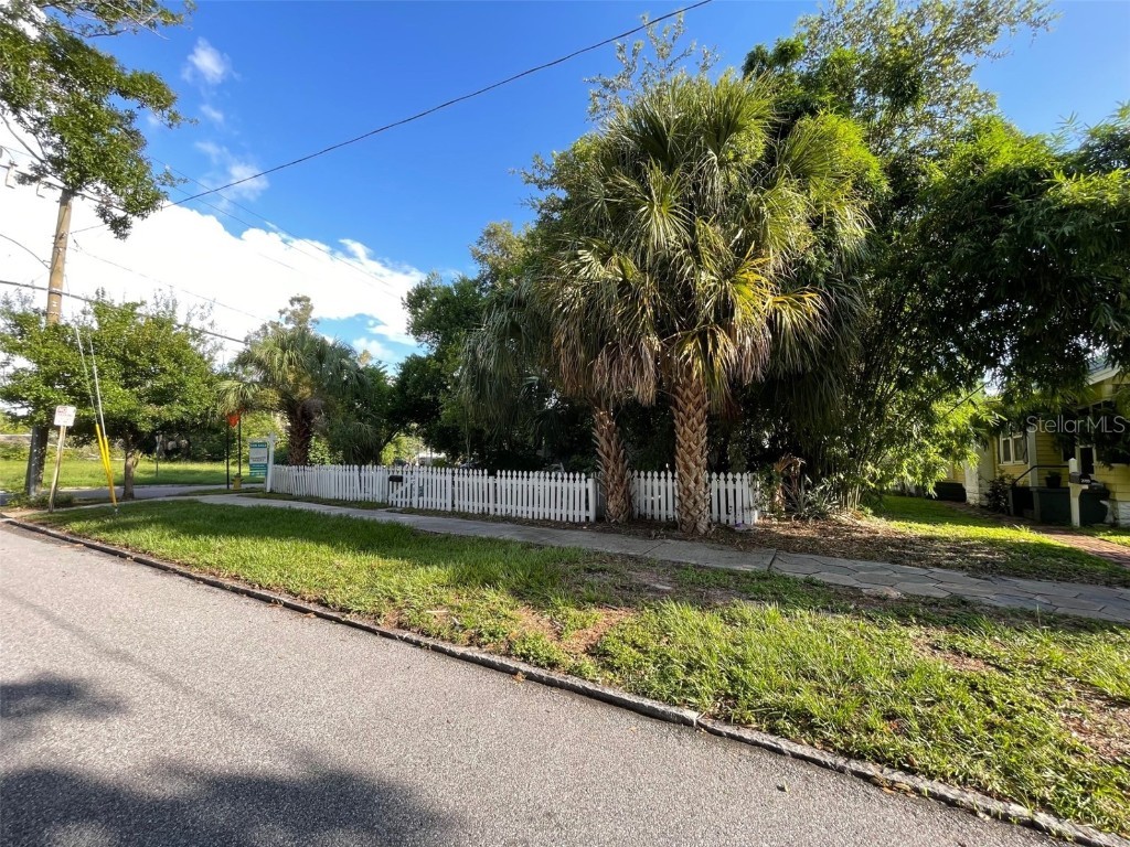 2963 Dartmouth Avenue N Saint Petersburg FL 33713 TB8356118 image1