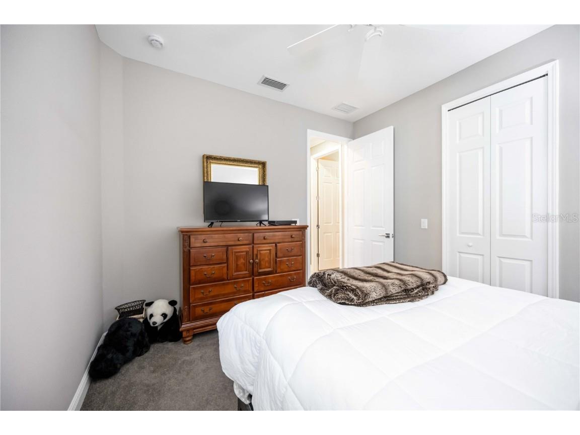 2965 Trustee Avenue Sarasota FL 34243 A4666393 image24