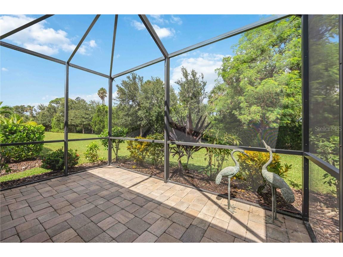 2965 Trustee Avenue Sarasota FL 34243 A4666393 image28