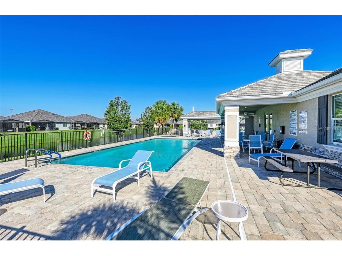 2965 Trustee Avenue Sarasota FL 34243 A4666393 image35