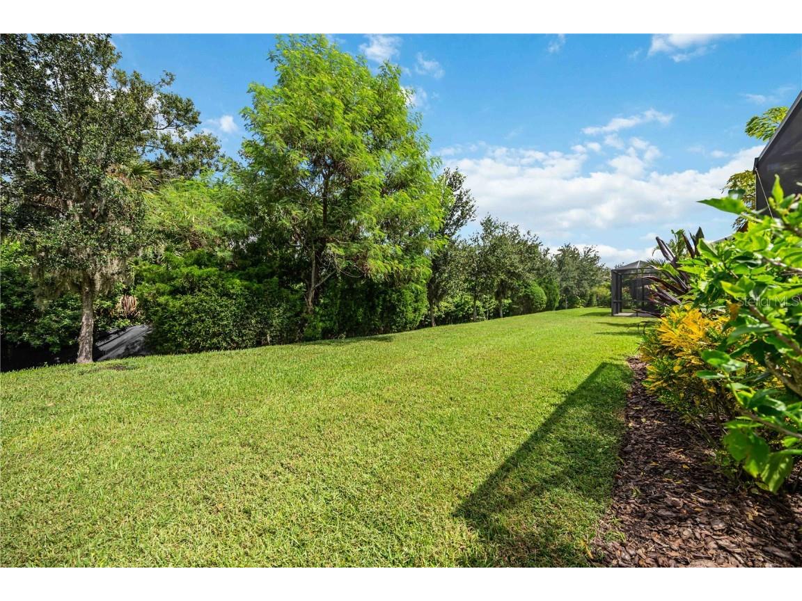 2965 Trustee Avenue Sarasota FL 34243 A4666393 image42