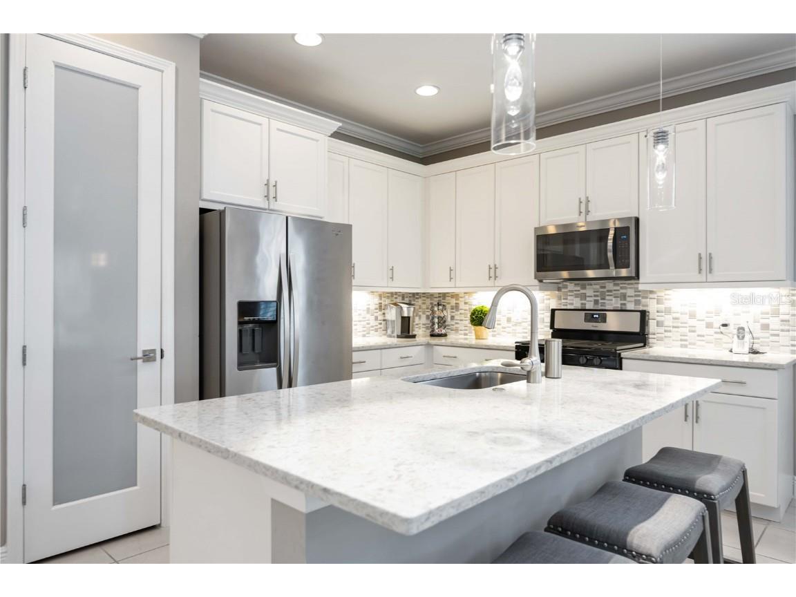 2965 Trustee Avenue Sarasota FL 34243 A4666393 image8