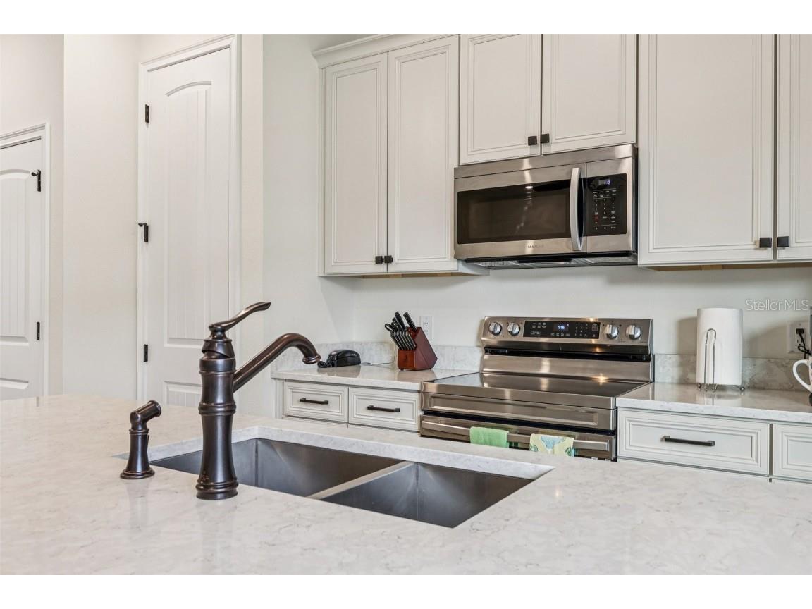 2968 On The Rocks Point Kissimmee FL 34747 TB8453088 image10