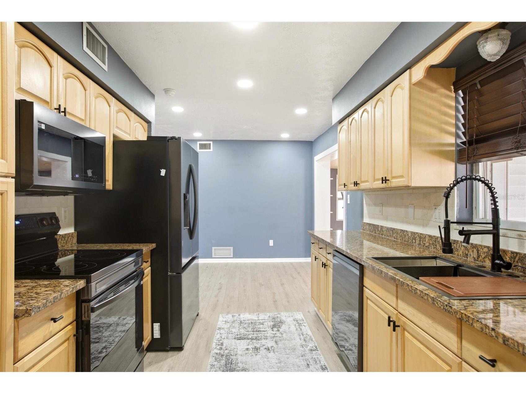 29739 68th Street N Clearwater FL 33761 A4696794 image12